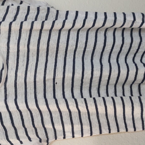 USED TOMMY HILFIGER SHORT SLEEVE STRIPPED HORIZONTAL SHIRT HOLE IN SHIRT SIZE L - Picture 5 of 10